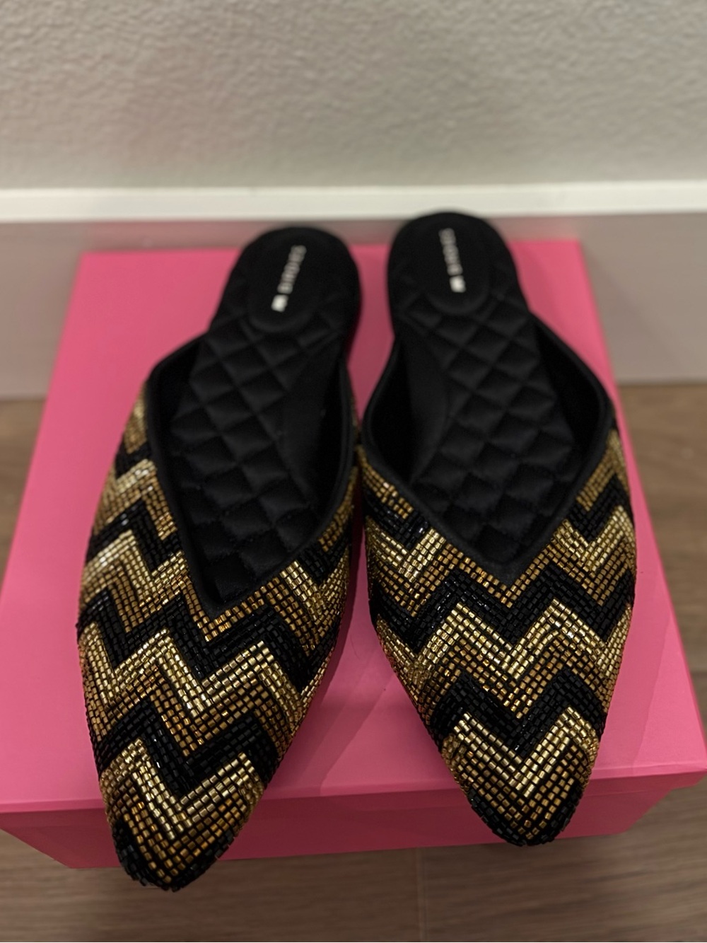 Birdies Black & Gold Embellished Pointed-Toe Flats - Size 6.5 - Picture 1 of 3